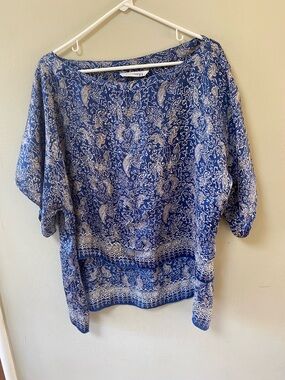 Beautiful 100% silk floaty top/blouse